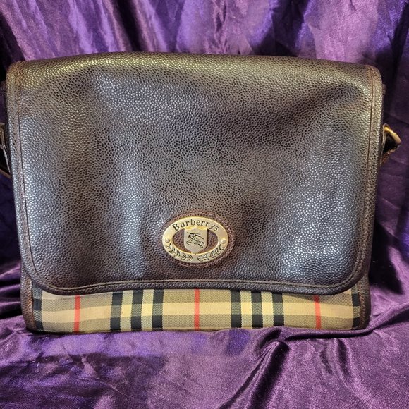 Burberry's Vintage Messenger Bag - Picture 1 of 7
